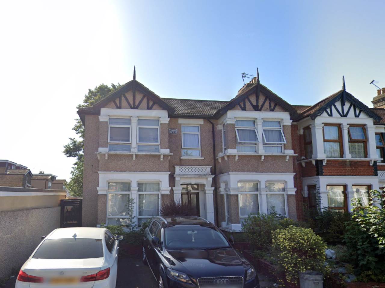 1 bed flat to rent in Kensington Gardens, Ilford - Property Image 1